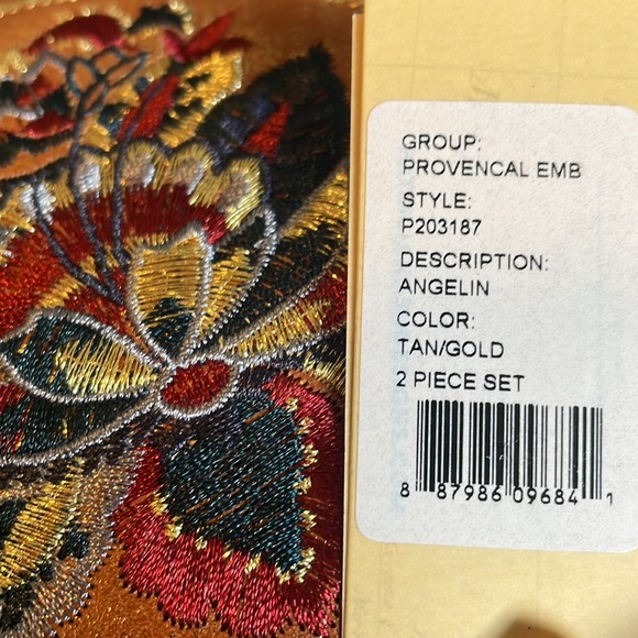 PATRICIA NASH crossbody tote Provencal Embroidery Collection and scarf set - Picture 4 of 4